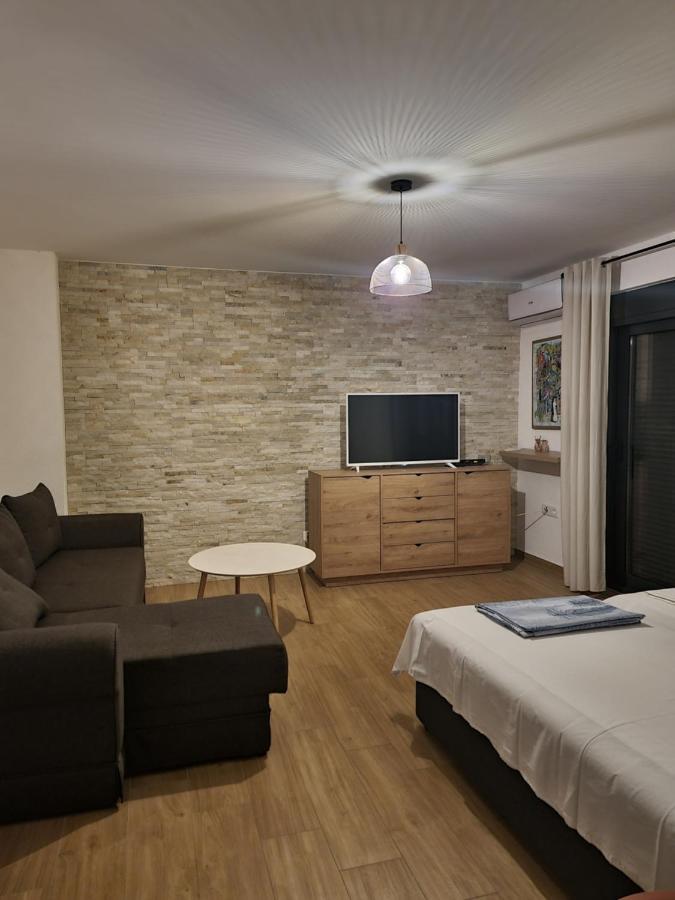 Apartments Vranes Tivat Exterior foto