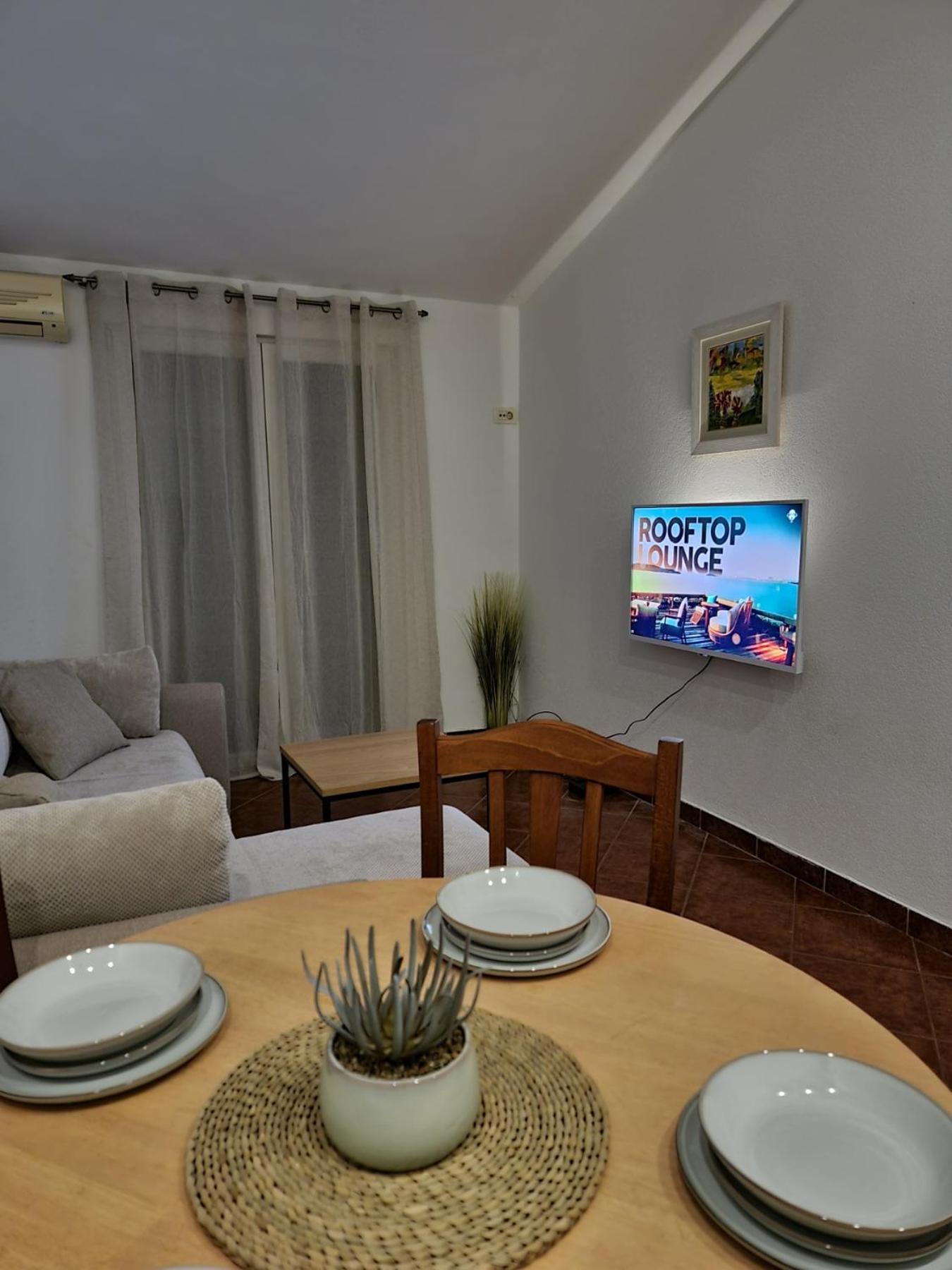 Apartments Vranes Tivat Exterior foto