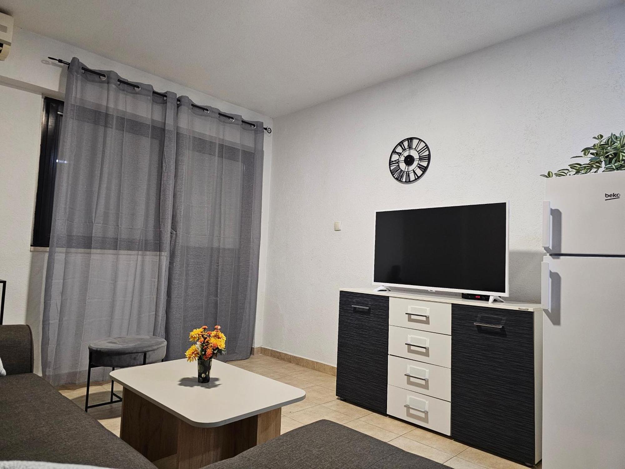 Apartments Vranes Tivat Exterior foto